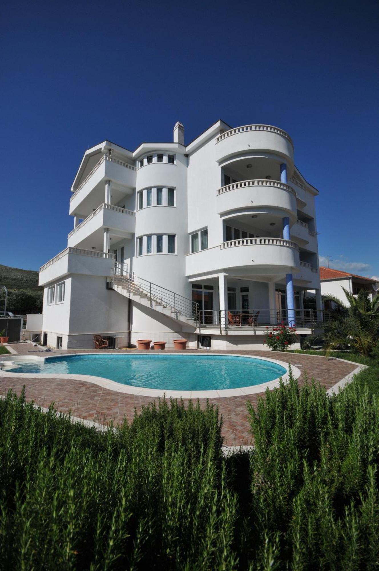 Apartments Villa Lida تروغير المظهر الخارجي الصورة