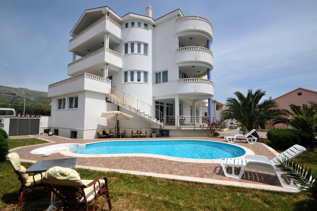 Apartments Villa Lida تروغير المظهر الخارجي الصورة